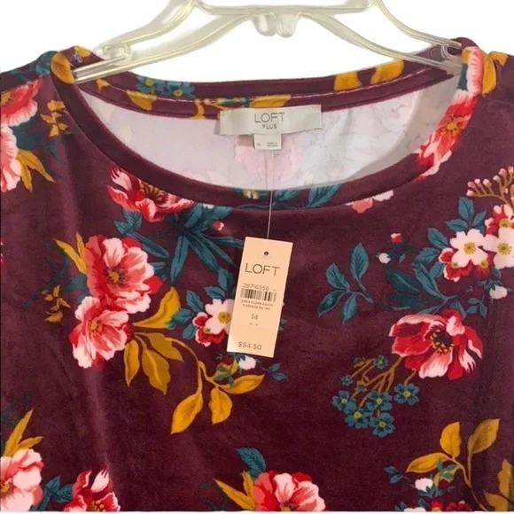 🌸 2/$25 NWT Maroon Red Loft Plus Floral Velour Crewneck Pullover Top - Picture 6 of 8